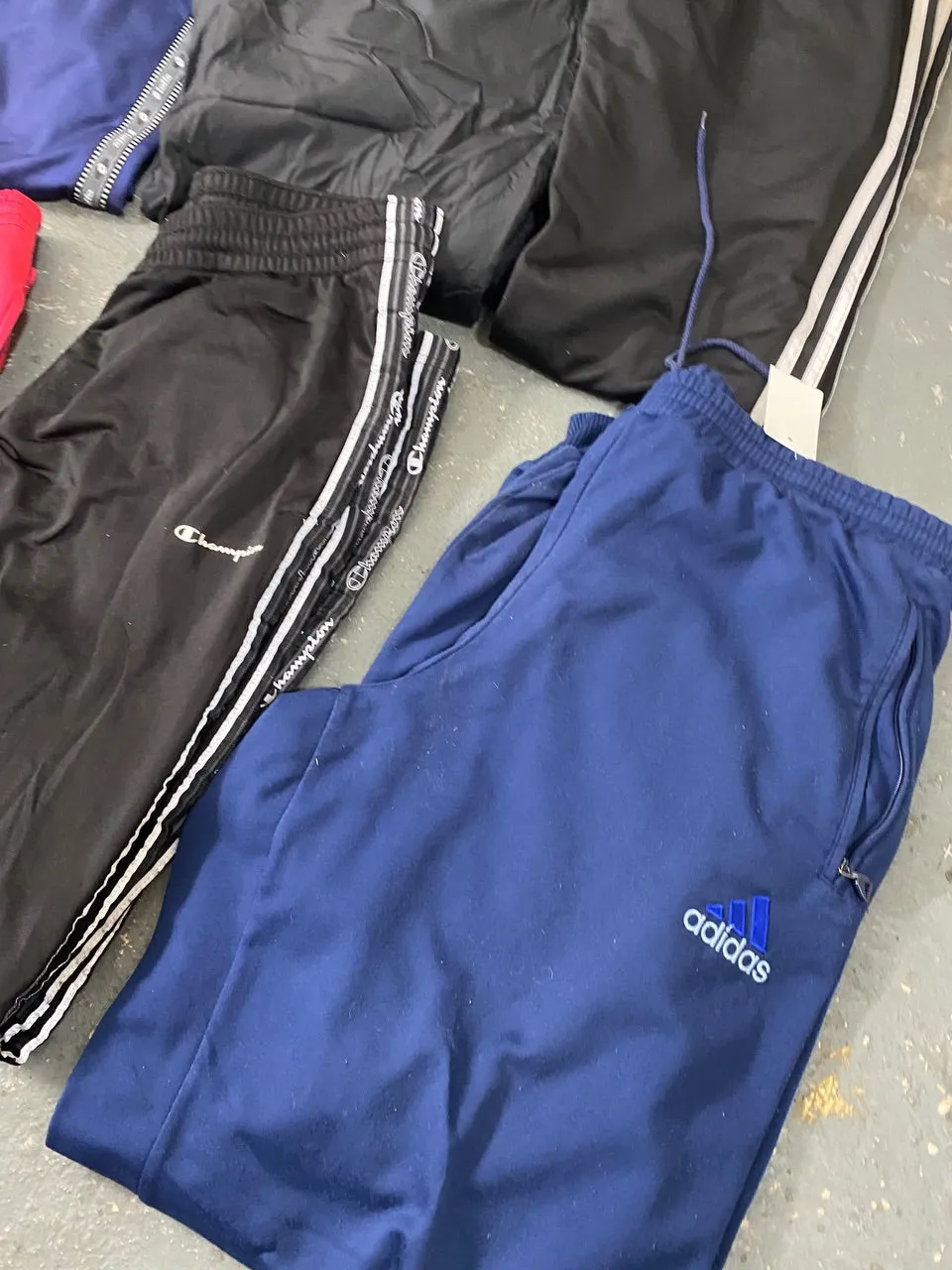 31 pc branded sport pant mix