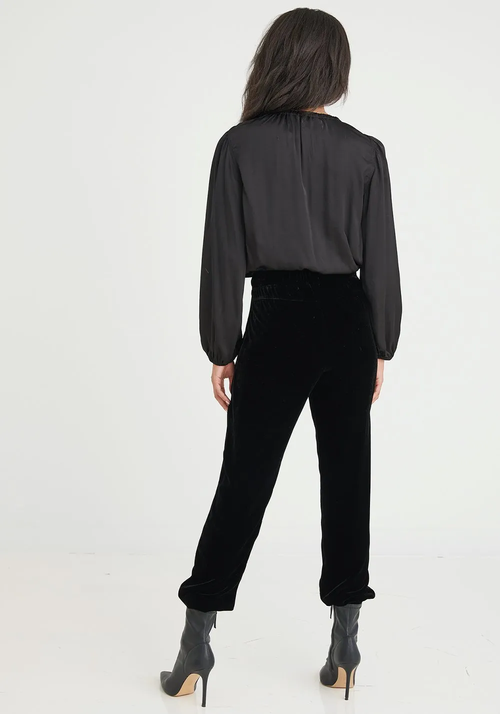 Bella Dahl - Pleat Front Jogger Pant in Black