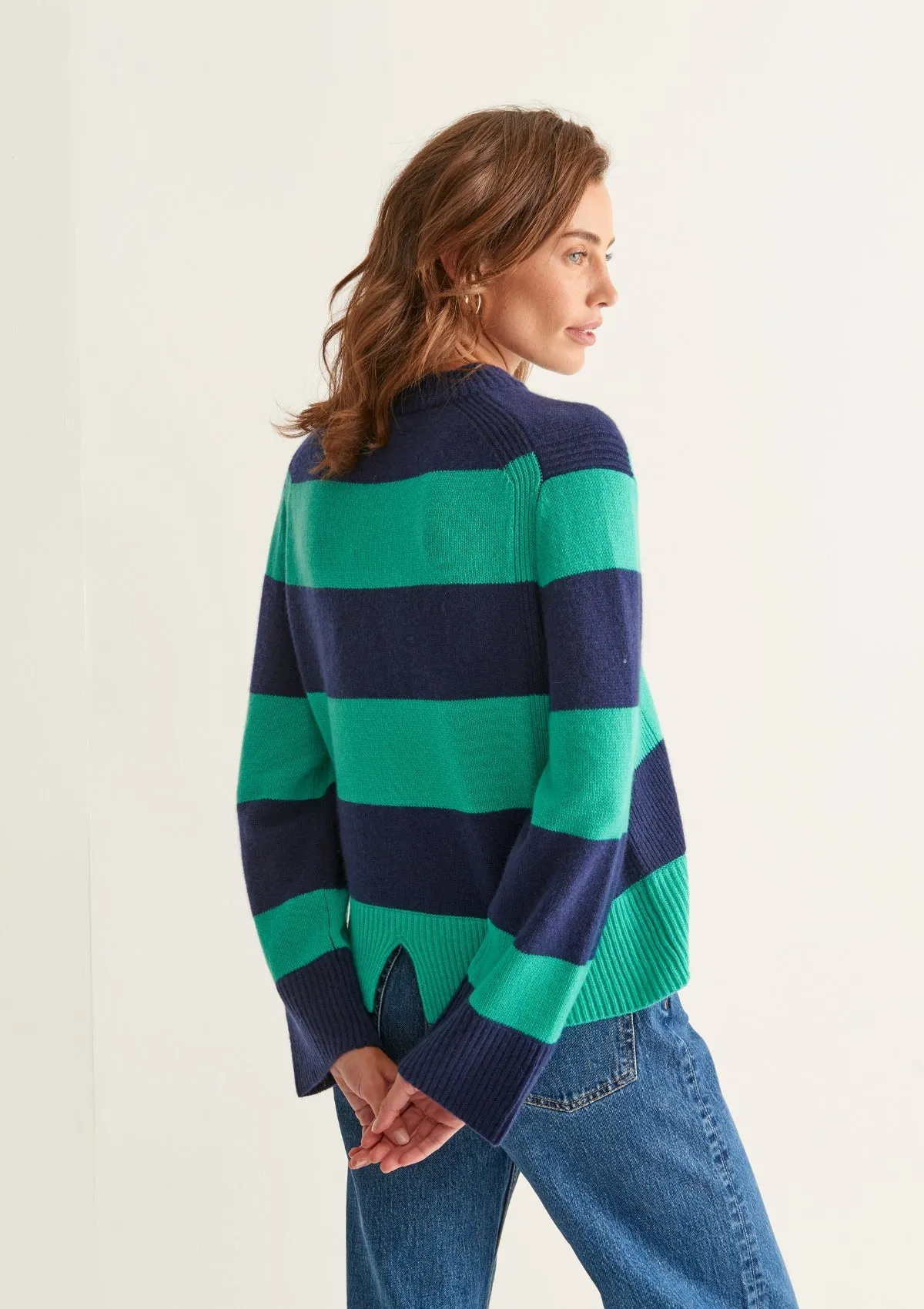 Cropped Cashmere Sweatshirt in Blue Stripe