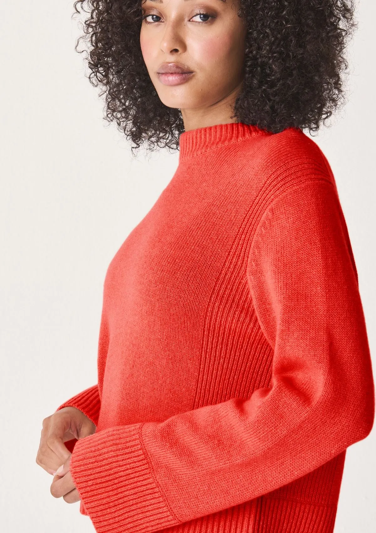 Cropped Cashmere Sweatshirt in Hot Coral