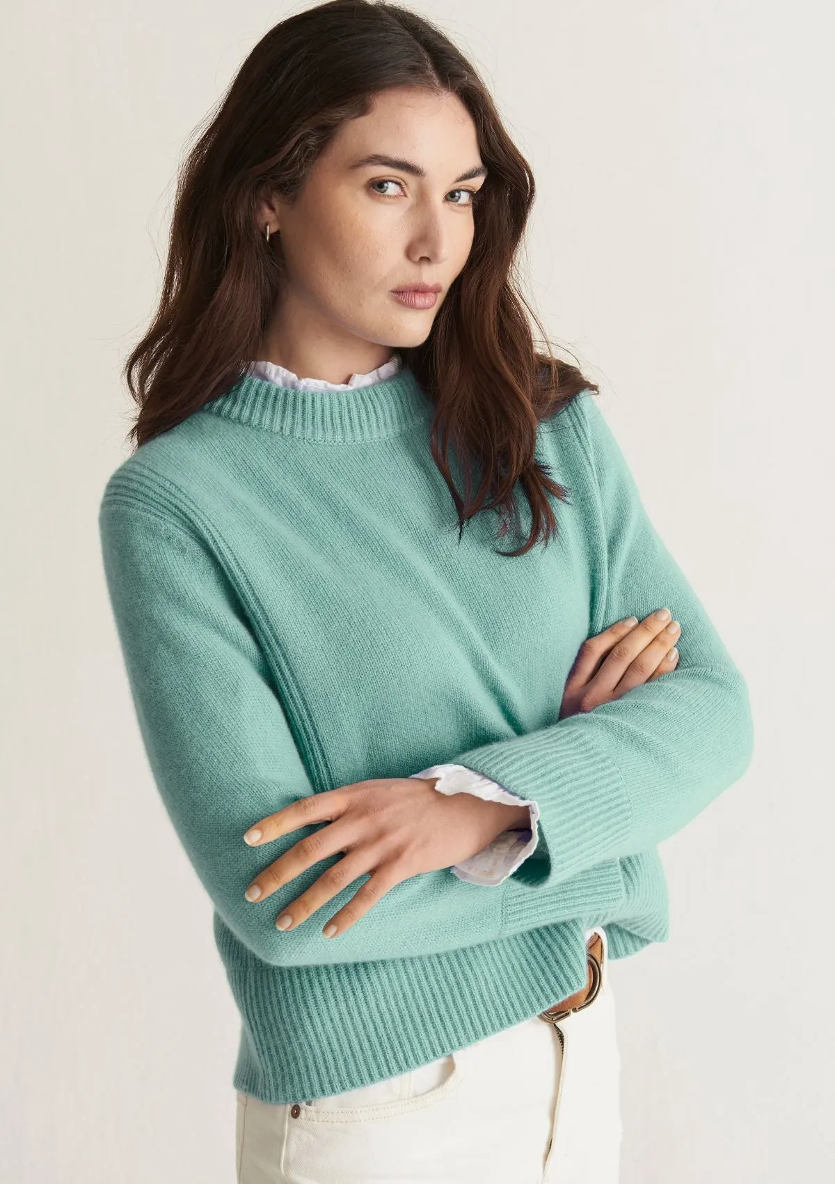 Cropped Cashmere Sweatshirt in Mint Green