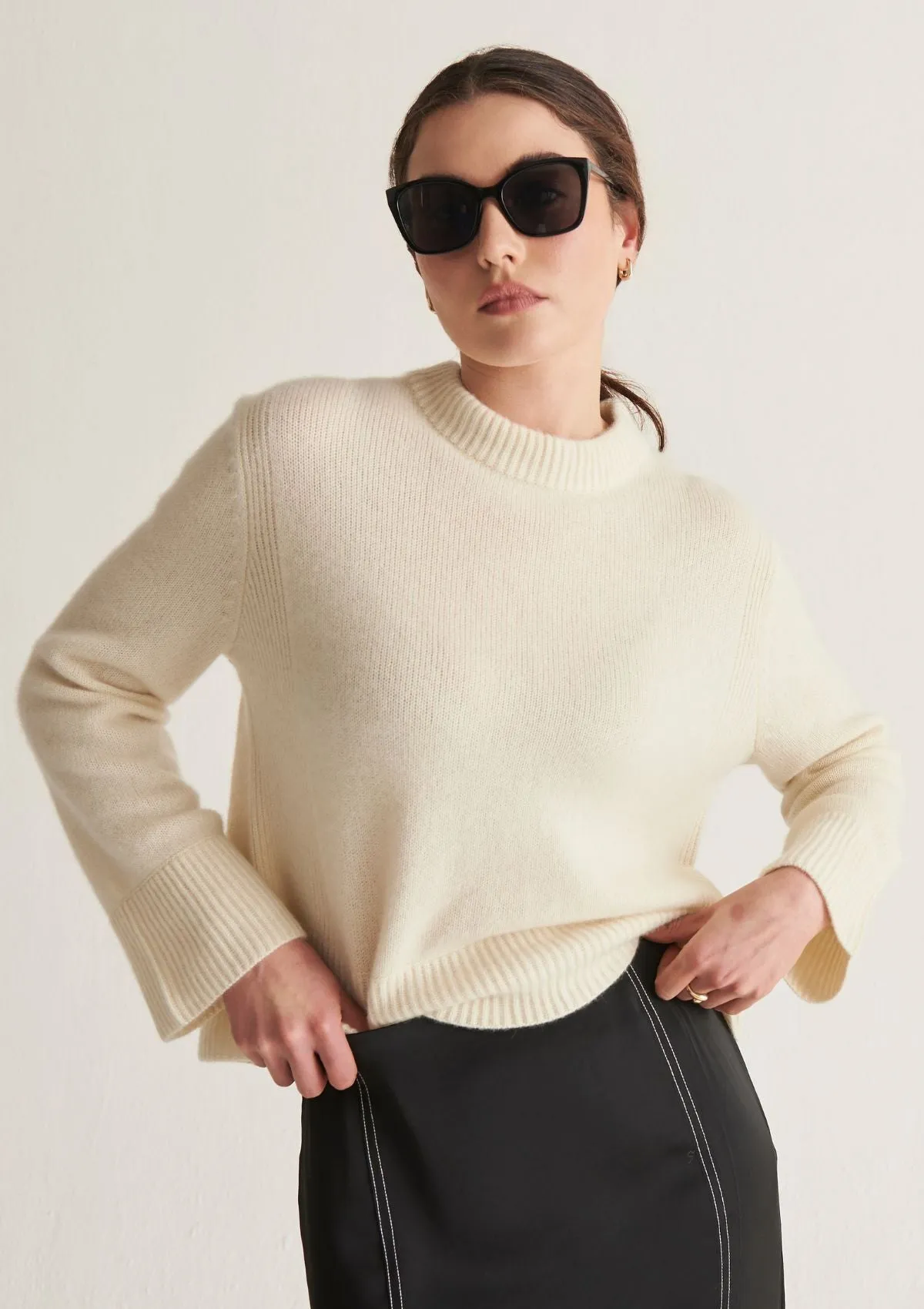 Cropped Cashmere Sweatshirt in Natural White