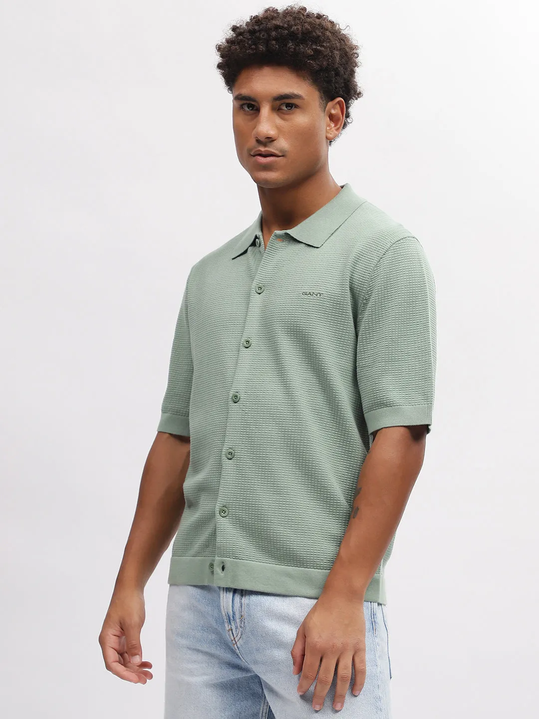 Gant Men Green Solid Spread Collar Short Sleeves Shirt