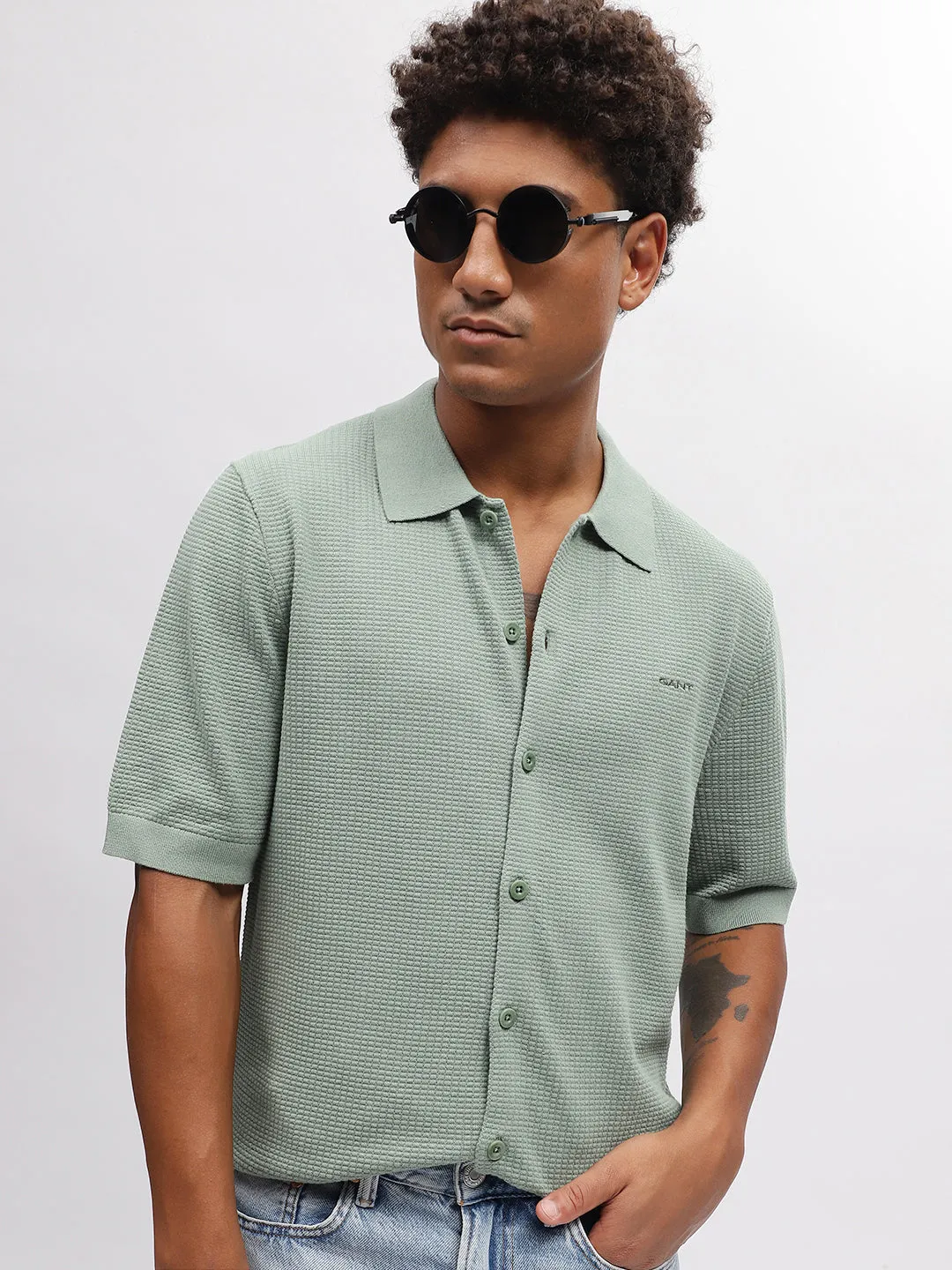 Gant Men Green Solid Spread Collar Short Sleeves Shirt