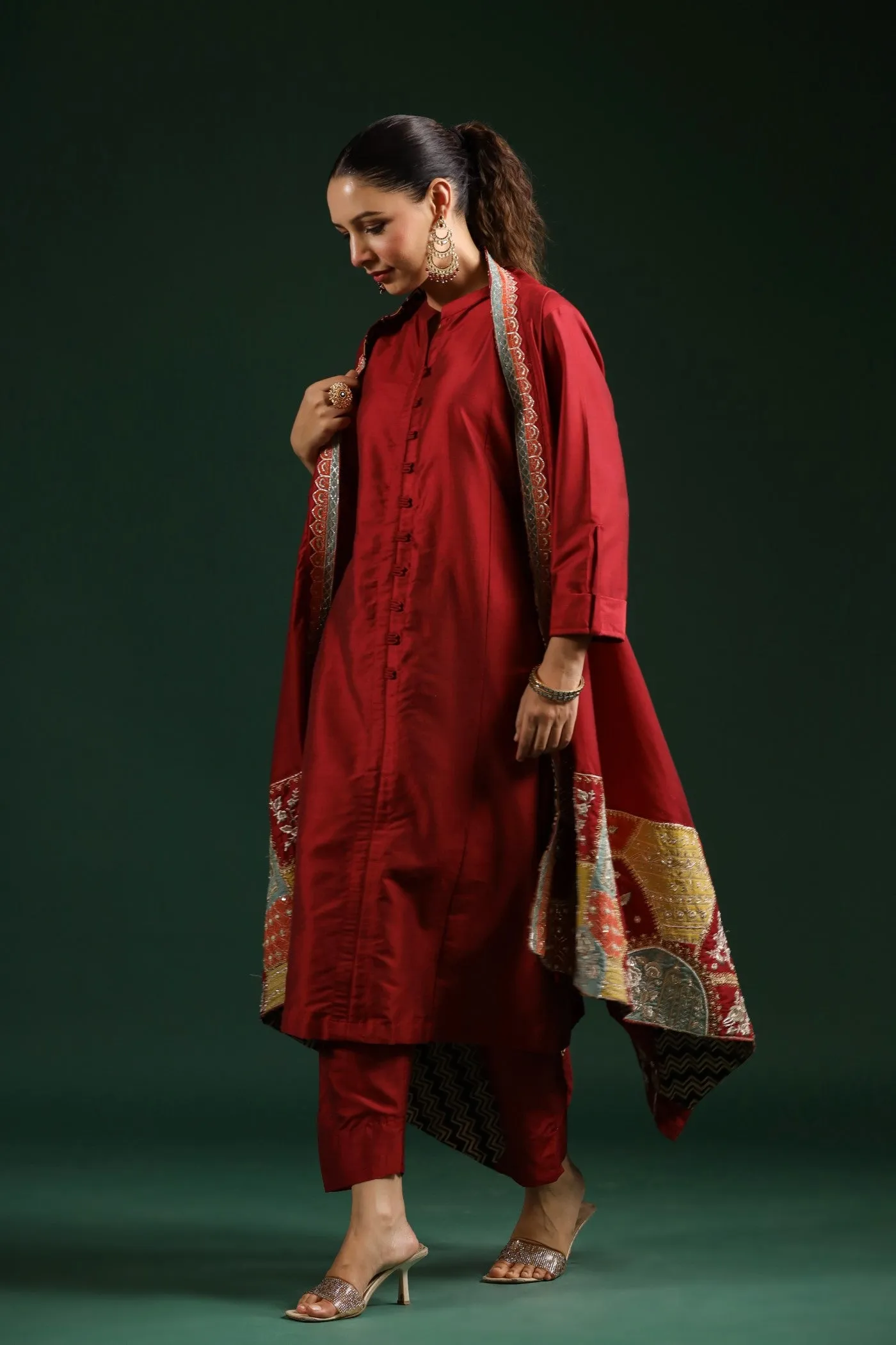 Marron Ethnical Embroidered Dola Silk Cape Set