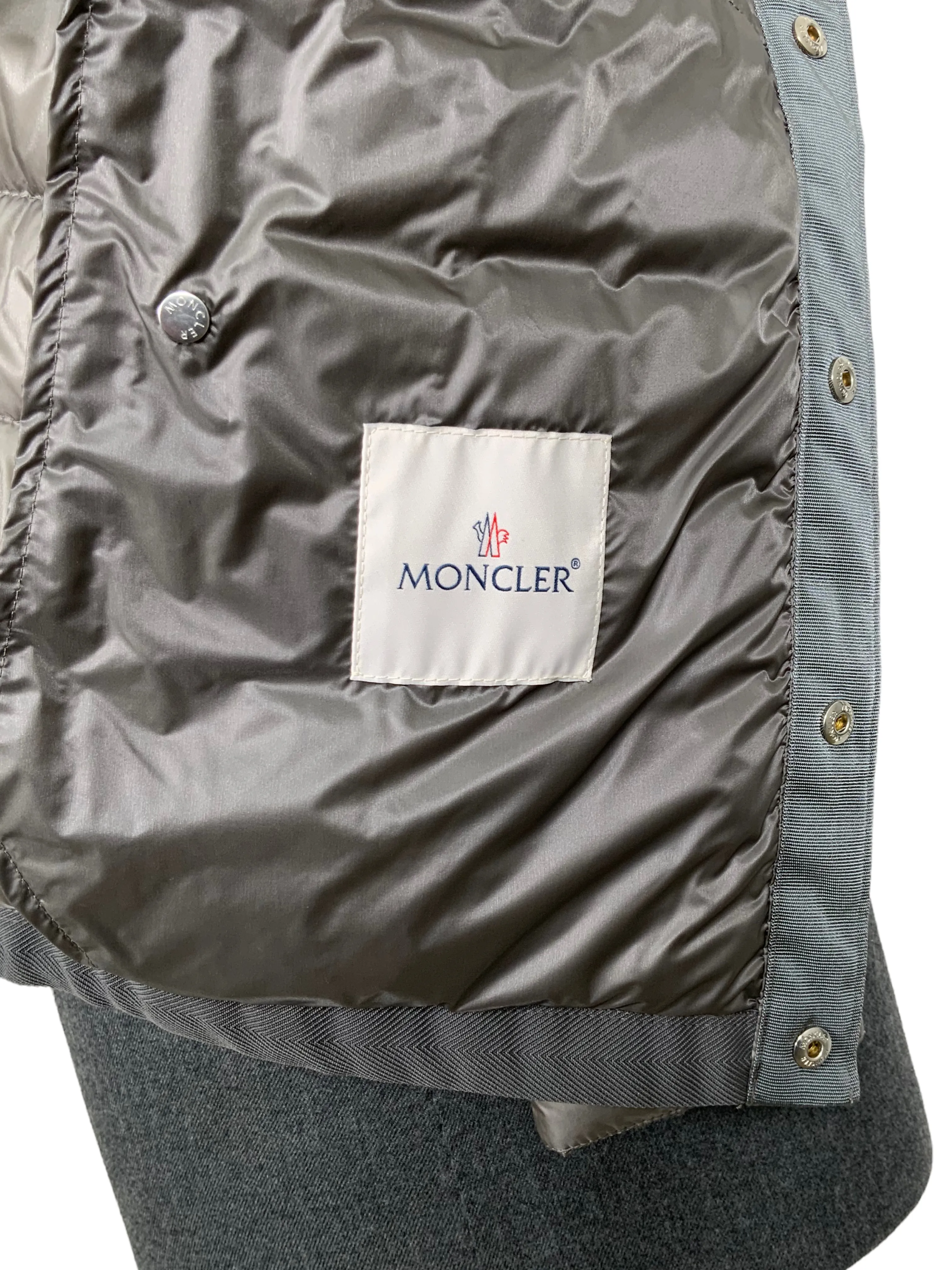 Moncler Quilted Puffer Jacket Size L NWT