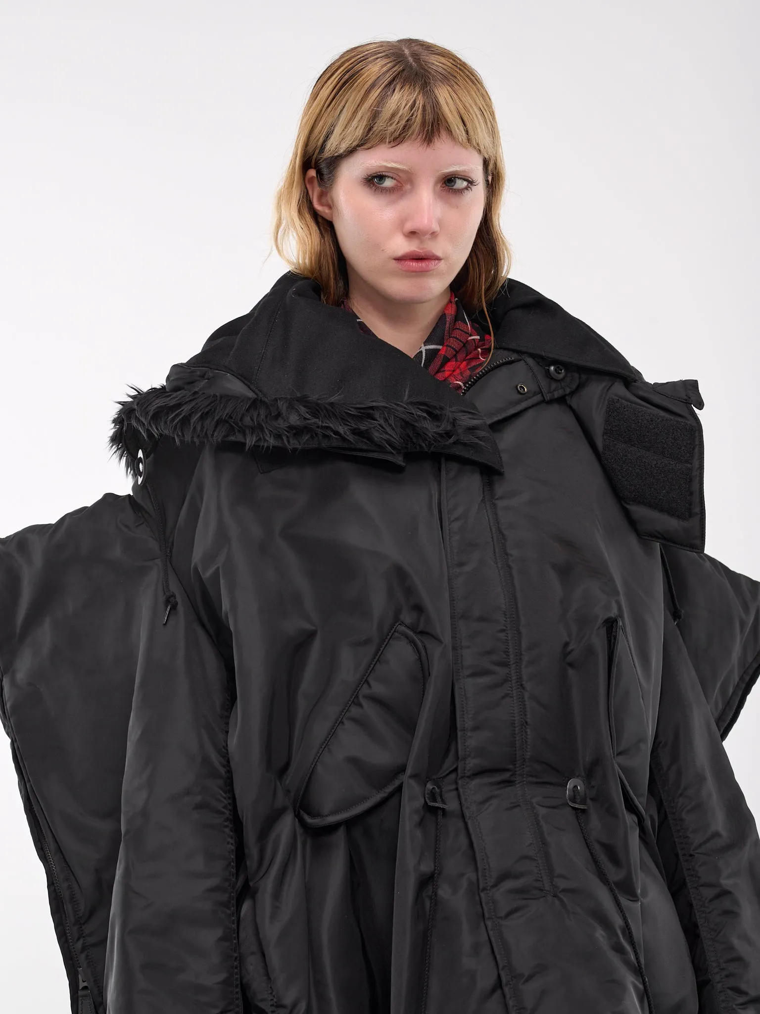 Sculptural Puffer Coat (JN-C015-051-BLACK)