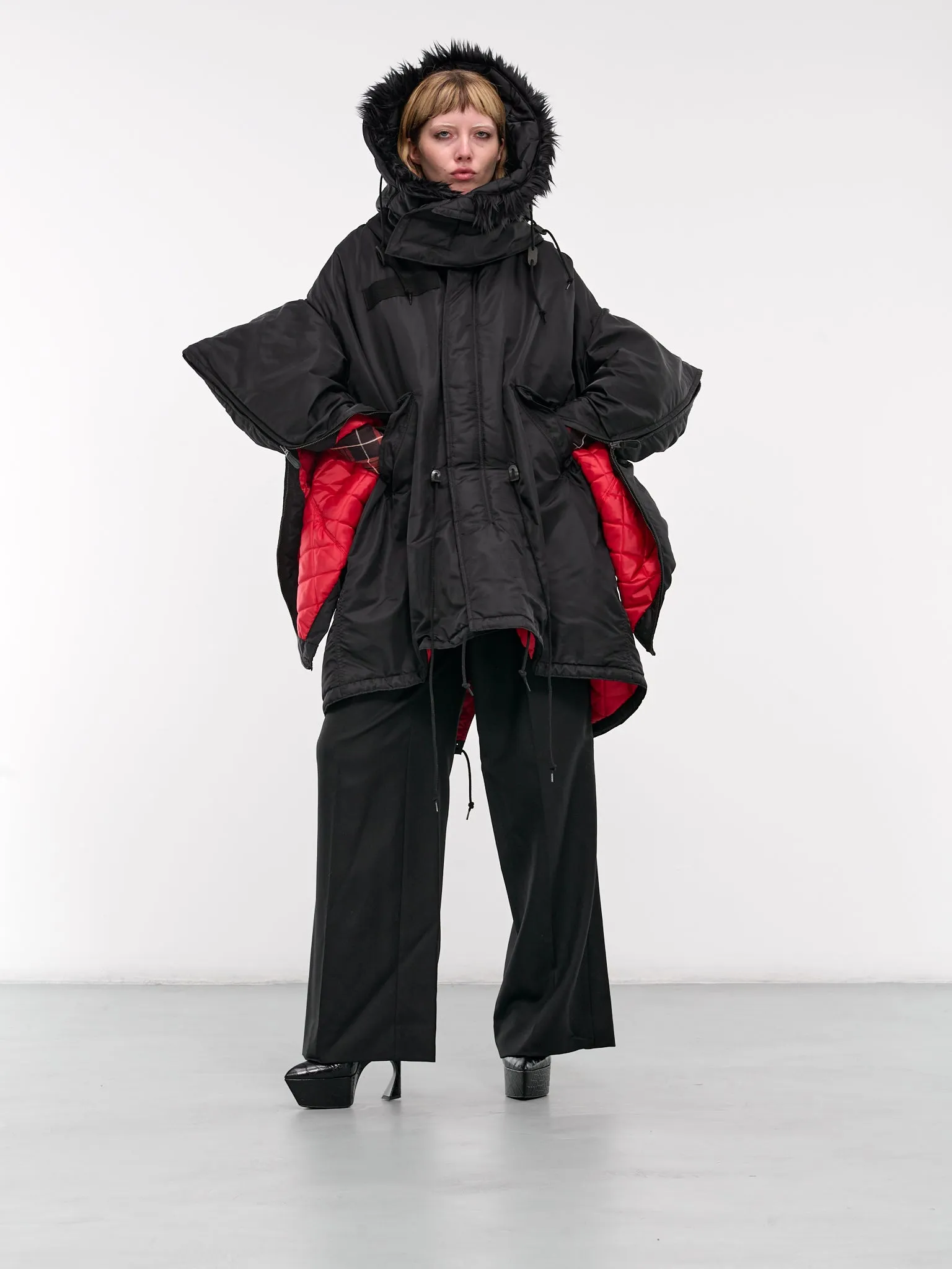 Sculptural Puffer Coat (JN-C015-051-BLACK)