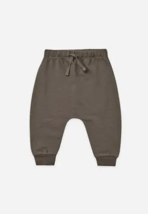 The Nicola Fleece Sweatpants by Quincy Mae - Charcoal - BABY