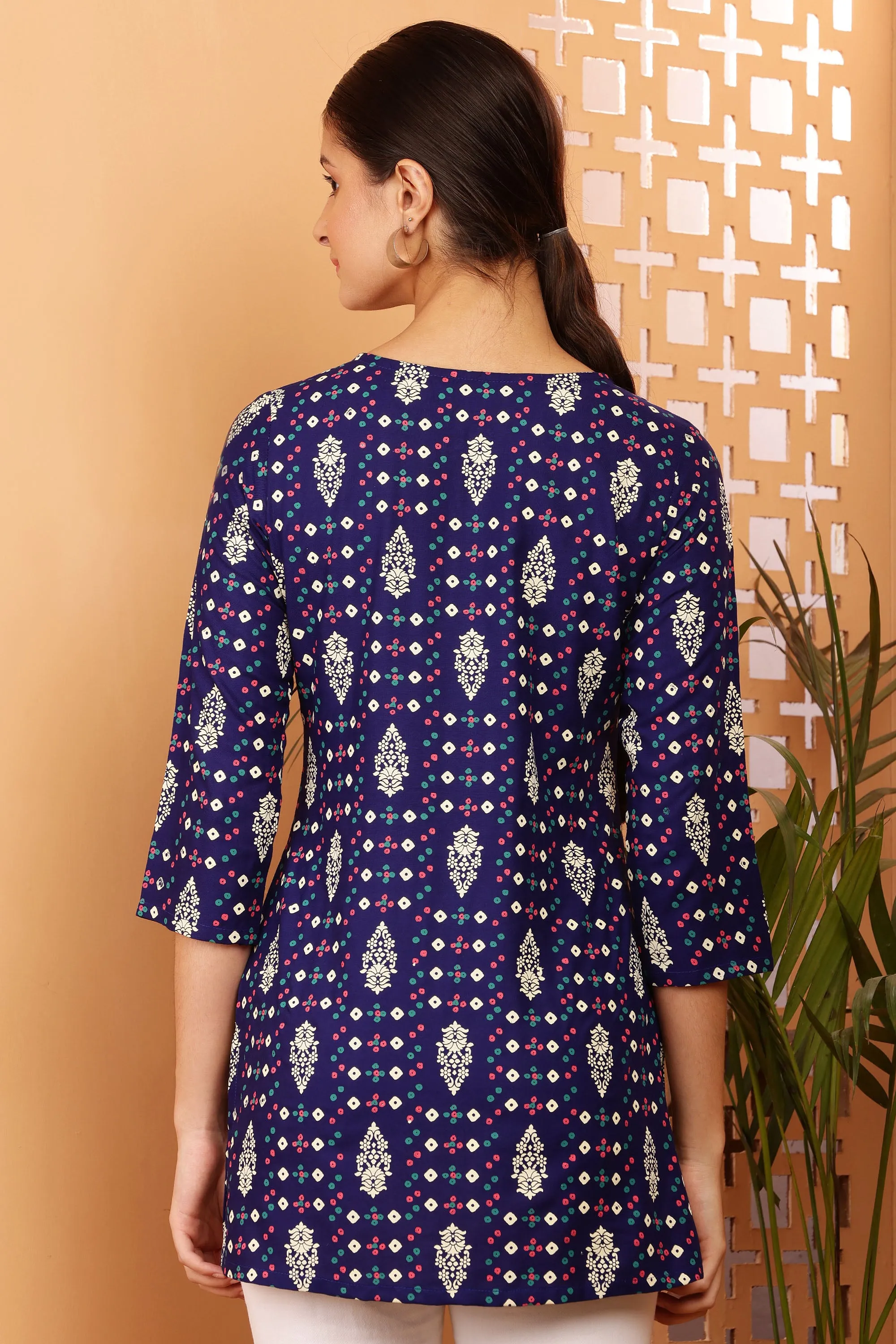 Women Blue Applique Rayon Kurti